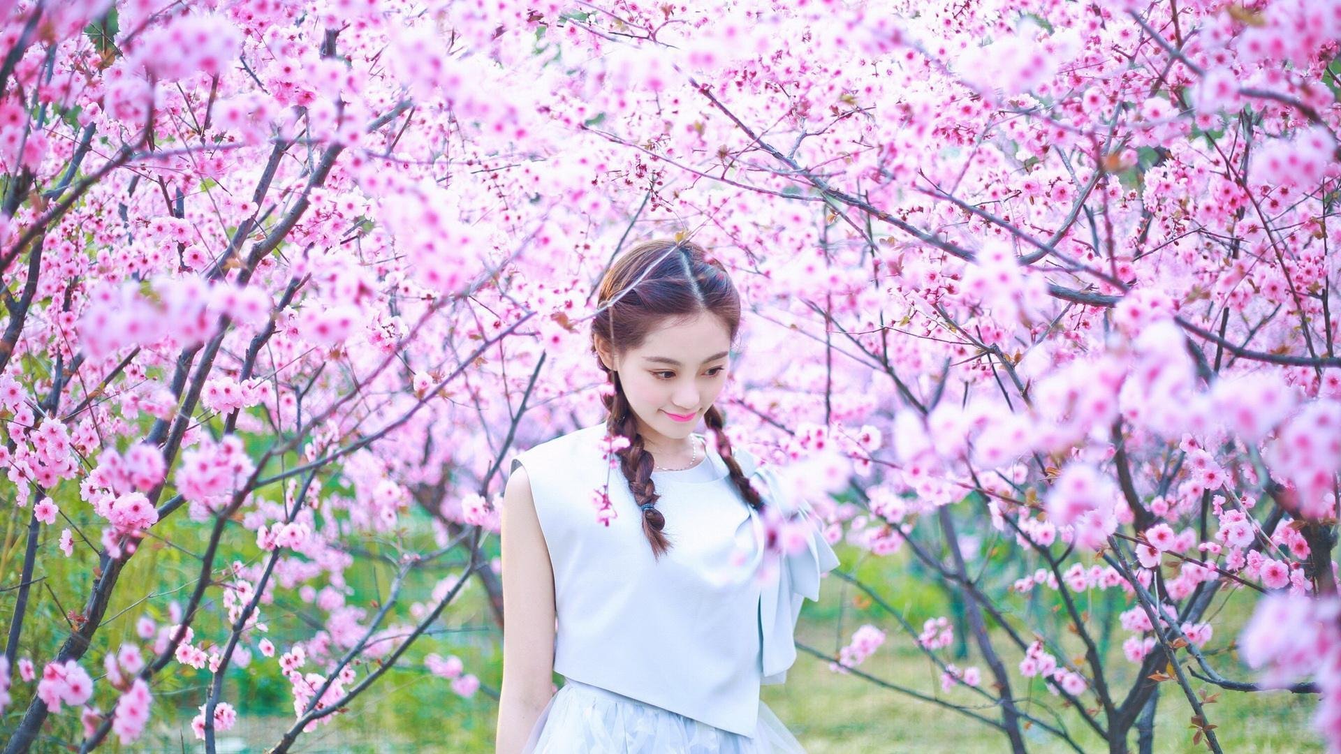 张伟丽拳击组合技压制对手，张伟丽的拳击