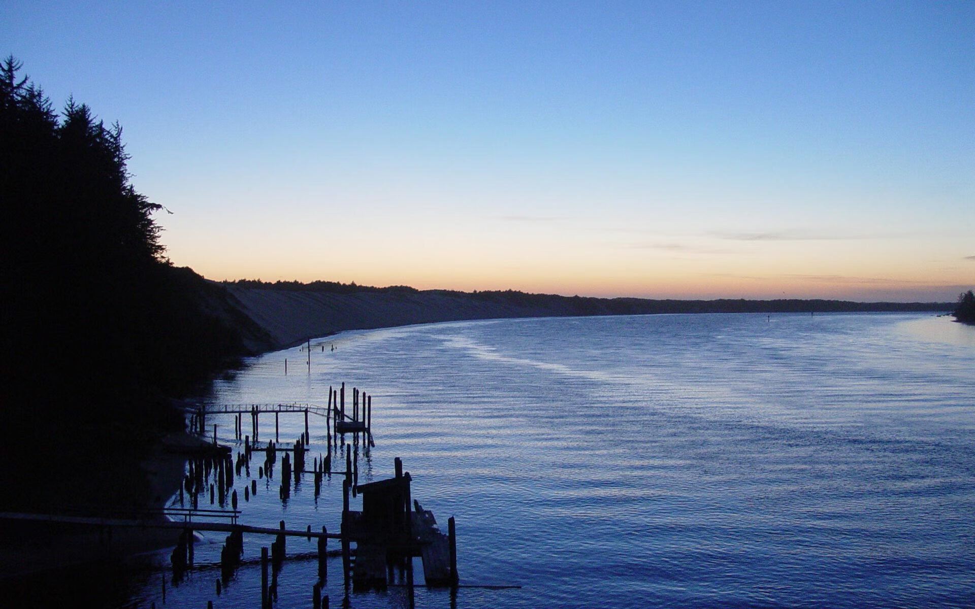 西甲攻防一体：精彩瞬间轮番上演，西甲身体对抗