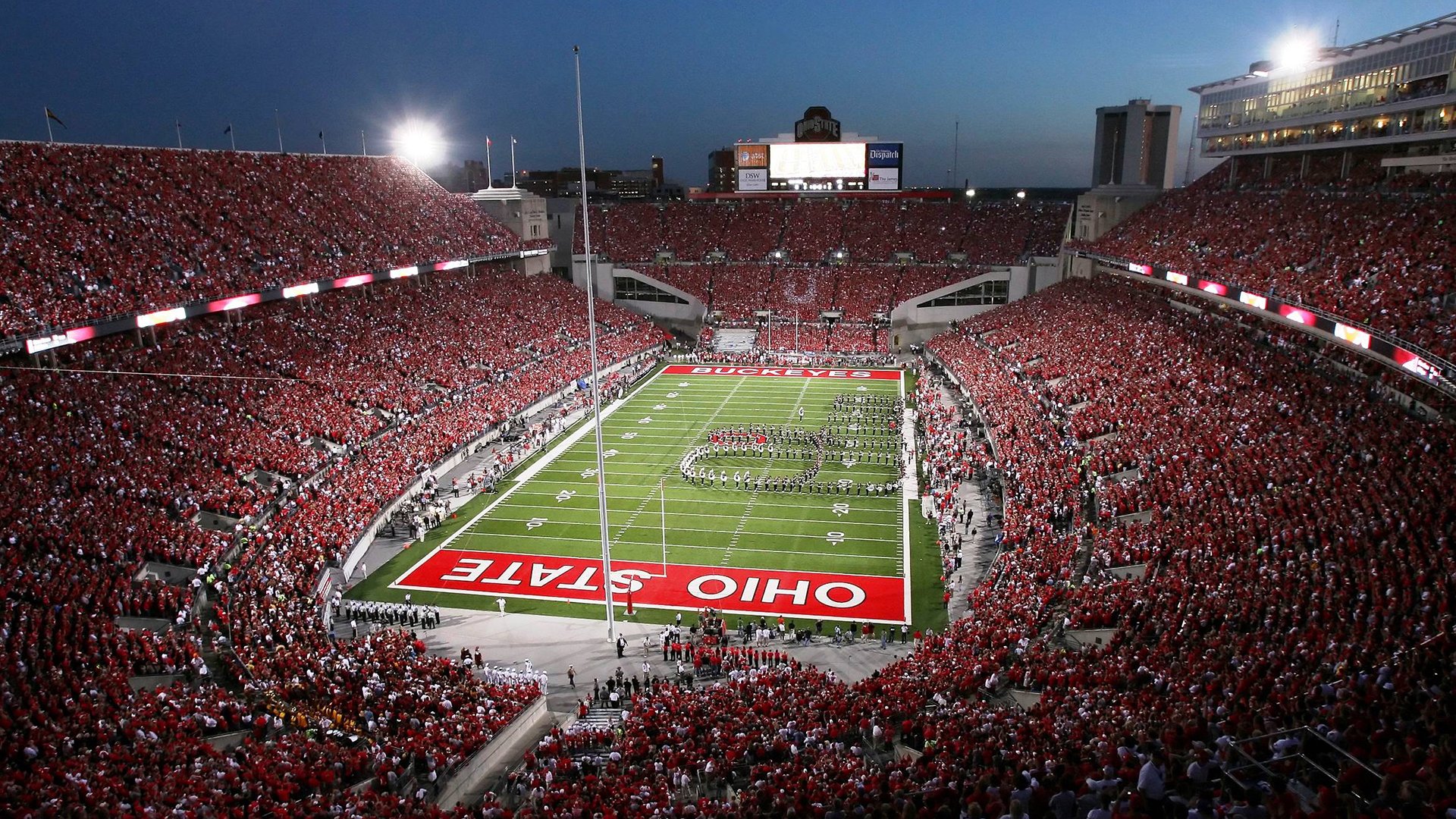 爱游戏电竞-全新赛道设计亮相，赛车手们如何应对？，汽车新赛道