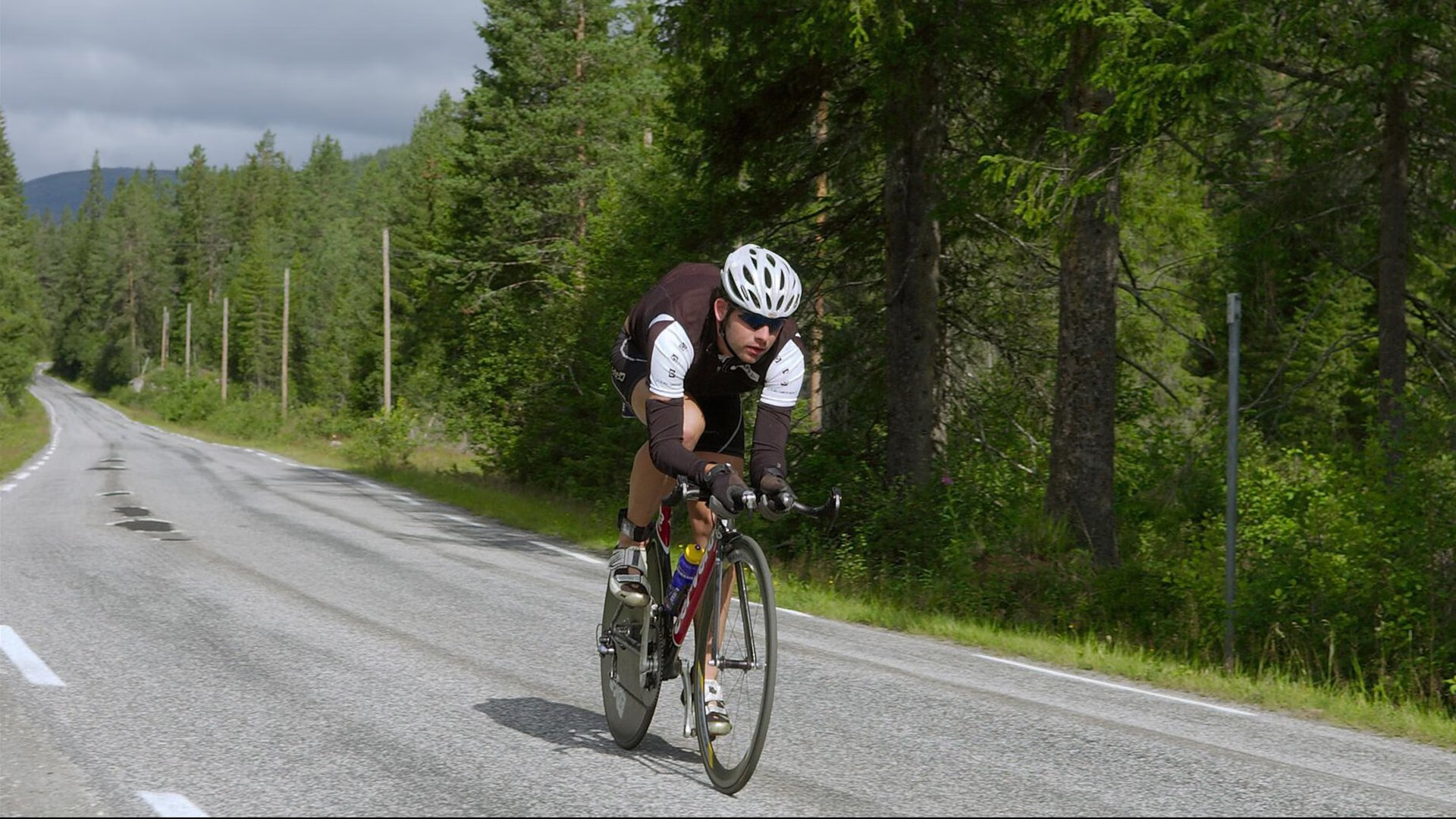 技术大爆炸：最新赛事装备与动力系统揭秘，技术大爆炸什么意思